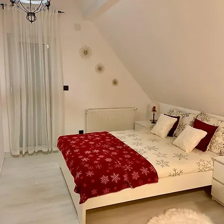 Dzeni Chalet