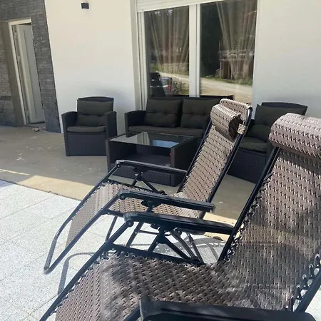 木屋 Dzeni 弗拉西克