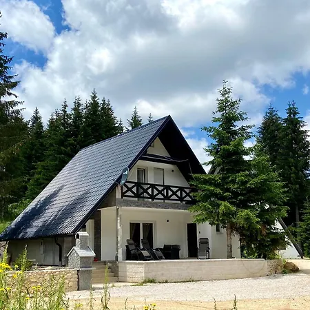 Dzeni Chalet